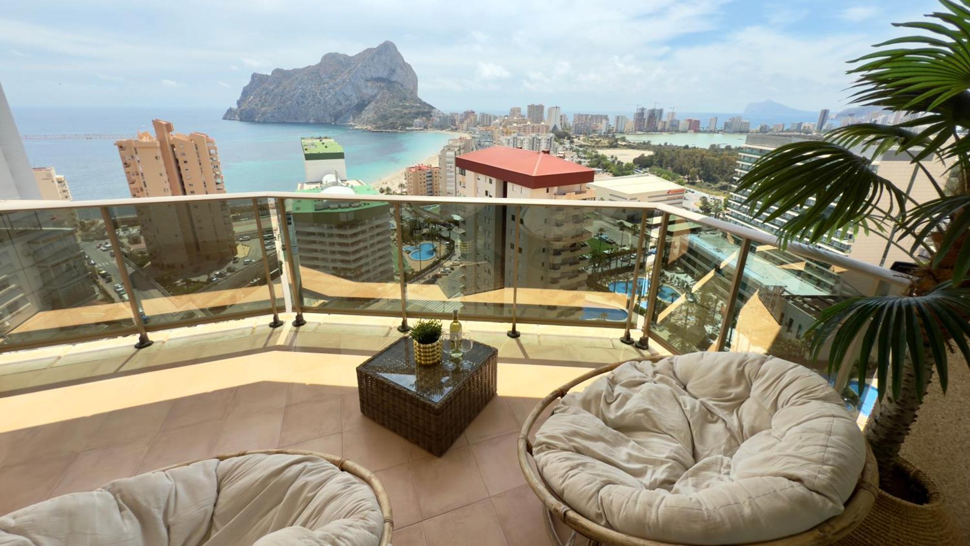 Esmeralda Suites Sunrise Con Piscina Калпе Екстериор снимка