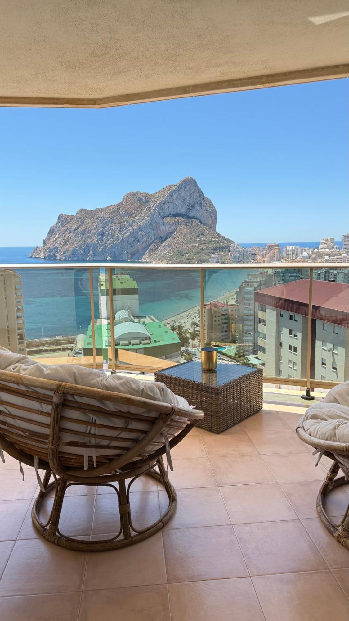 Esmeralda Suites Sunrise Con Piscina Калпе Екстериор снимка